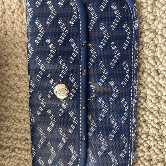 Medium Blue Goyard Tote w/Wallet - Picture 8 of 12